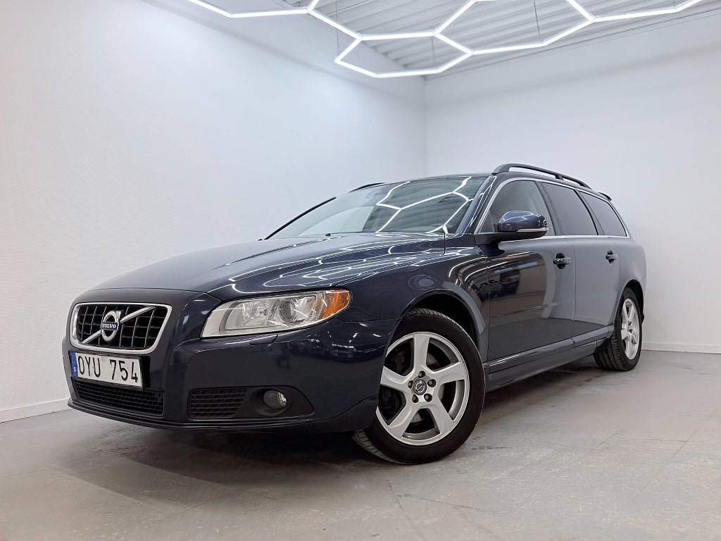 Volvo V70 D5 AWD Geartronic Dragkrok Taklucka Kamrem bytt PDC