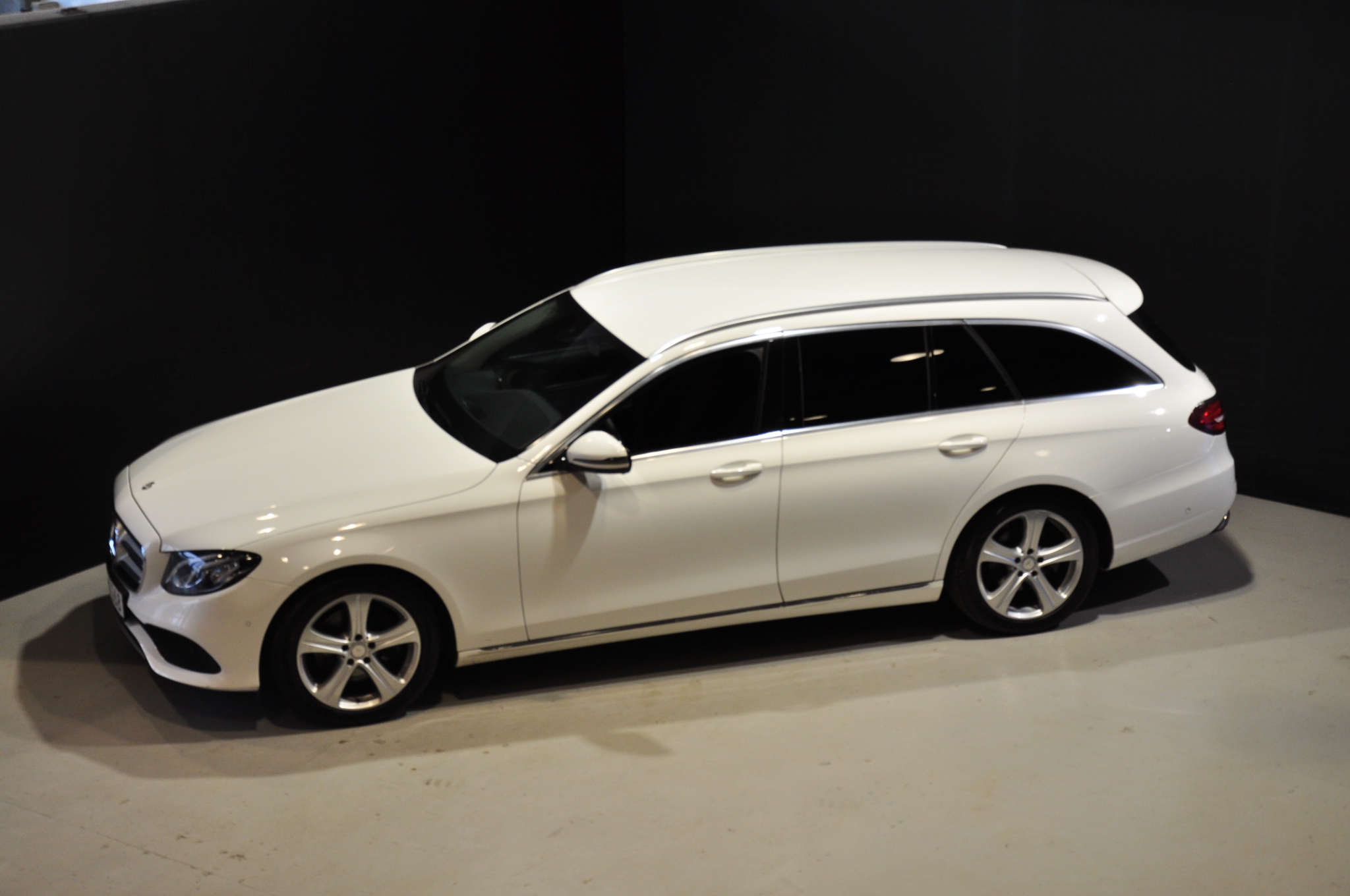 Mercedes-Benz E 2017, bild 2/38
