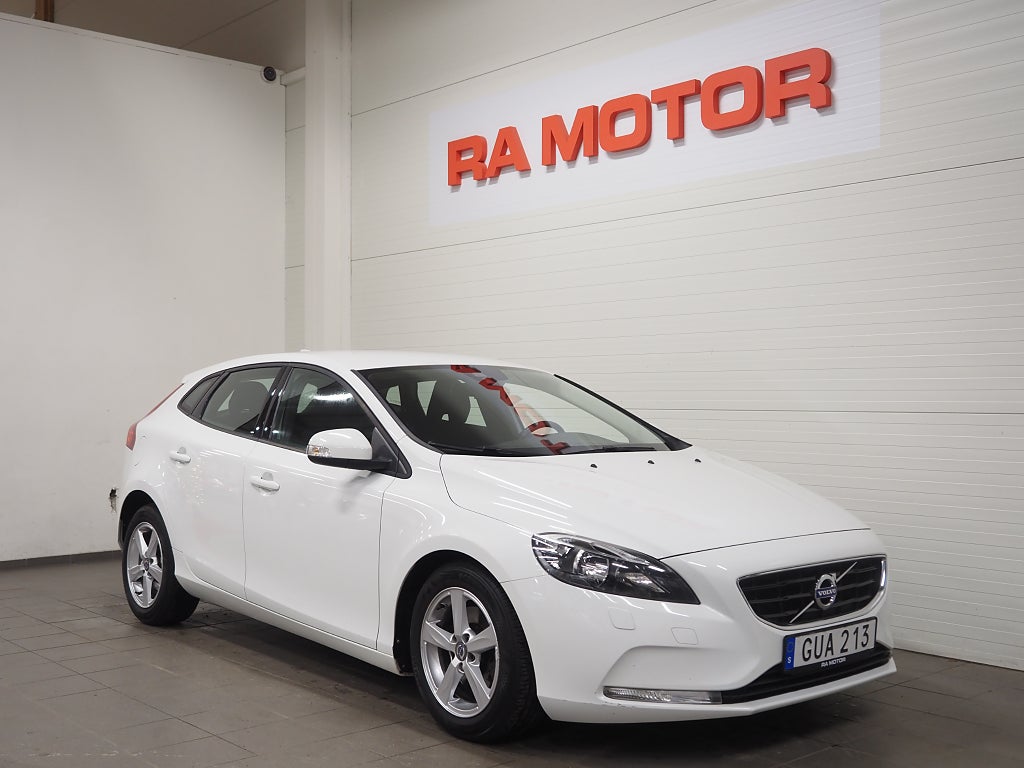 Volvo V40 T2 122hk Kinetic P-Värmare Kamrem bytt 2016