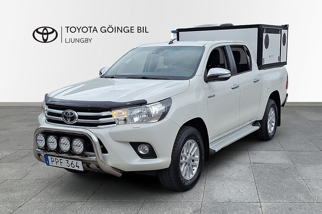 Toyota Hilux D-CAB 2,4 AUT HUNDKÅPA LIGHTFORCE