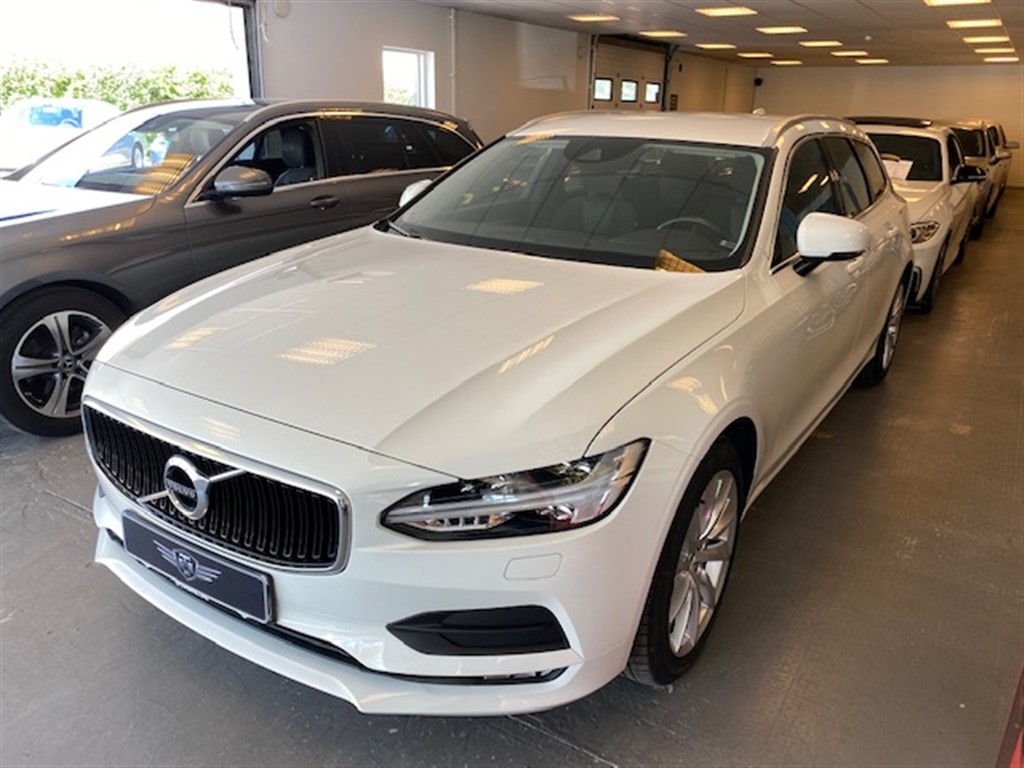 Volvo T6 AWD , 320hk Momentum 2017, kuva 3/35
