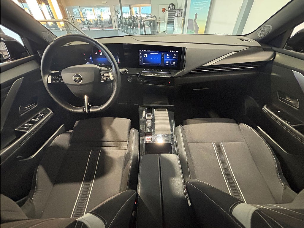 Bild på Opel Astra ST GS 1.2 Turbo 130hk Aut - B-KAMERA, V-hjul ingår