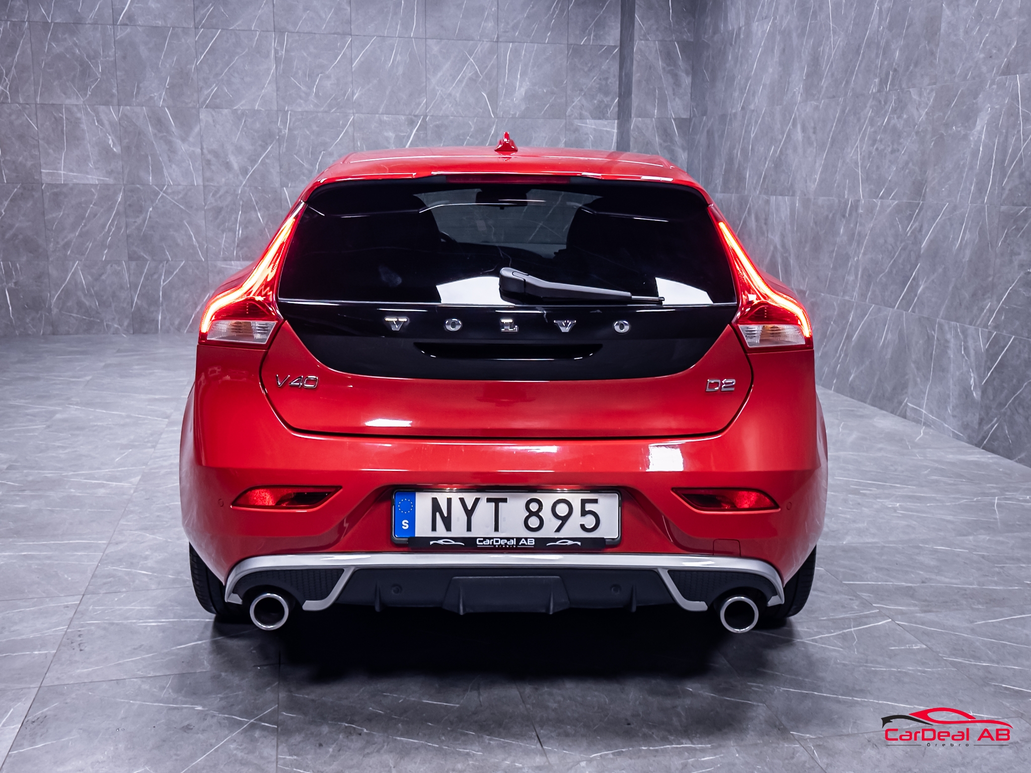 Volvo V40 2016, photo 6/57