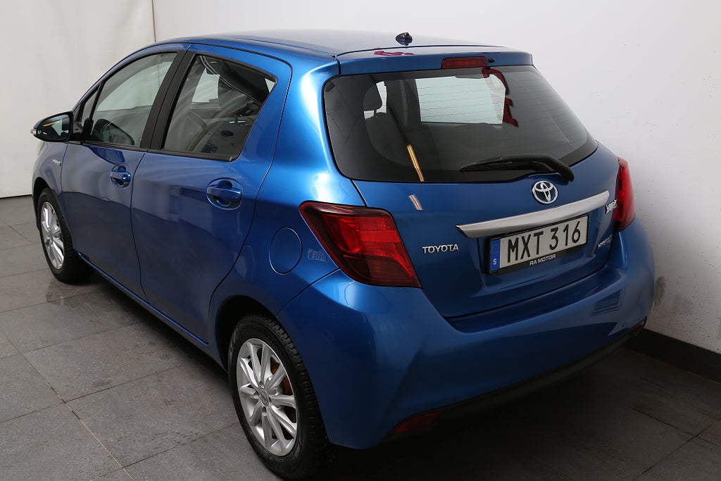 Toyota Yaris 1,5 VVT-i Hybrid e-CVT Active Kamera Motorvärmare 2015