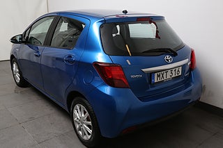 Halvkombi Toyota Yaris 9 av 23