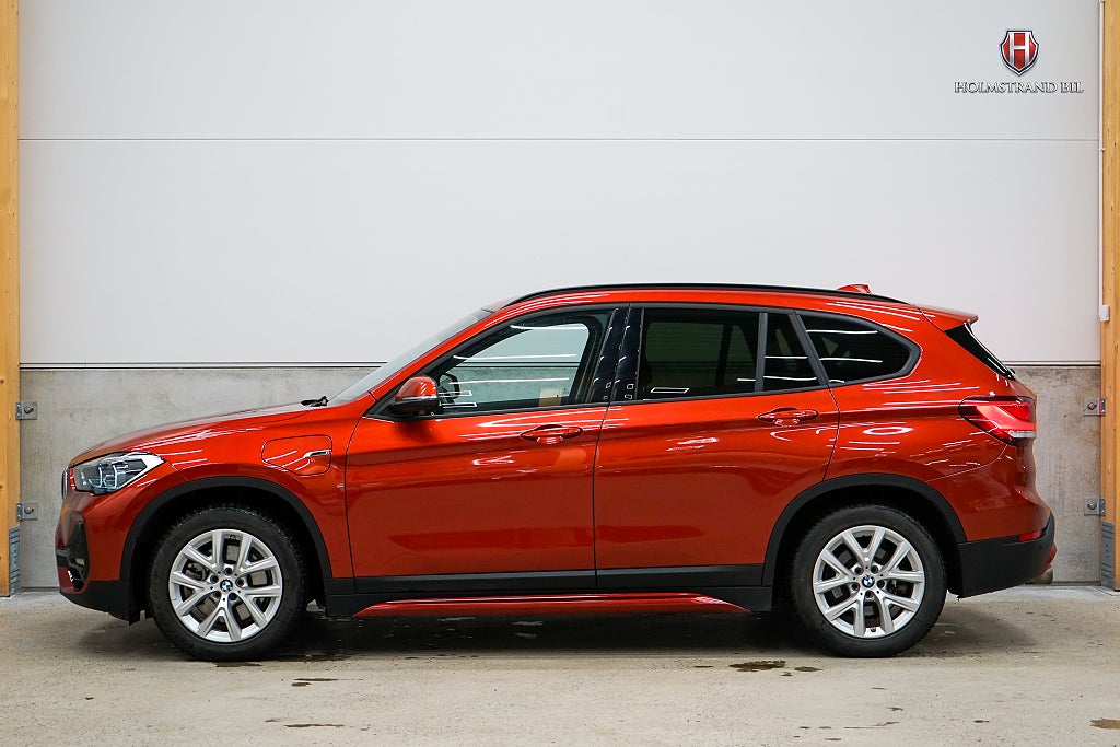 BMW X1 Drive25e Steptronic Sport line Drag HUD B-kam Rattvärme