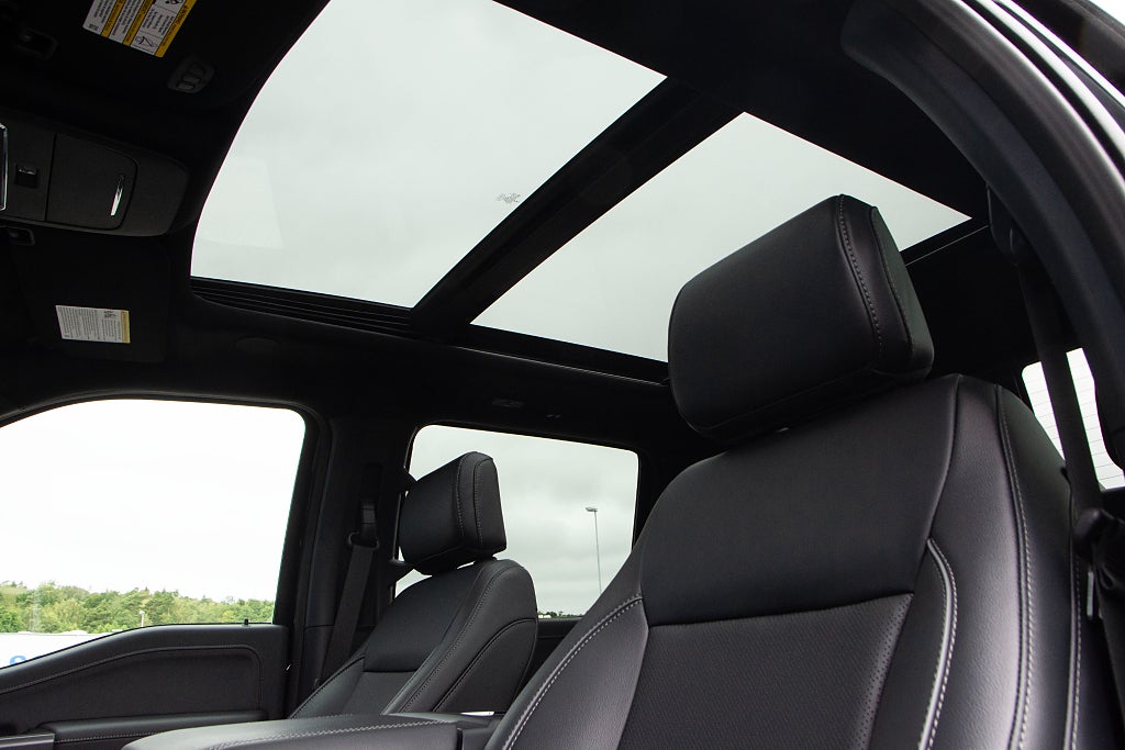 Ford F-150 Lariat Black Edition 5.0L V8 406 hk