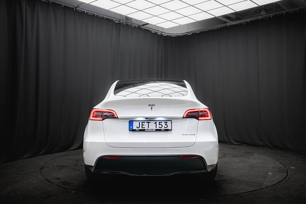 Tesla Model Y Long Range AWD DRAG PANO KAMERA MOMS 1-ÄGARE