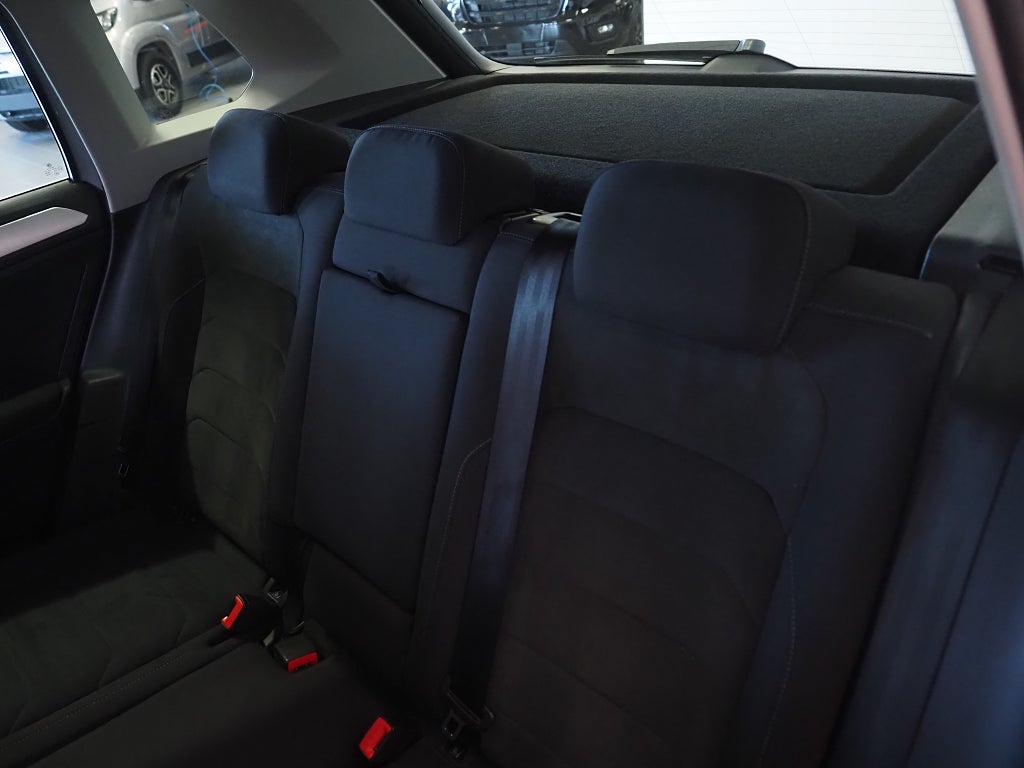Volkswagen Tiguan 1.4 TSI 150hk DSG 4Motion Drag Kamera P-Värmare Carplay 2018