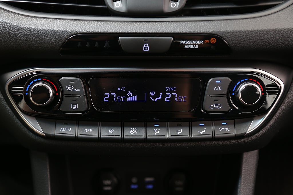 Hyundai i30 1,4 T-GDi 140hk Trend Kombi Aut CarPlay Kamera