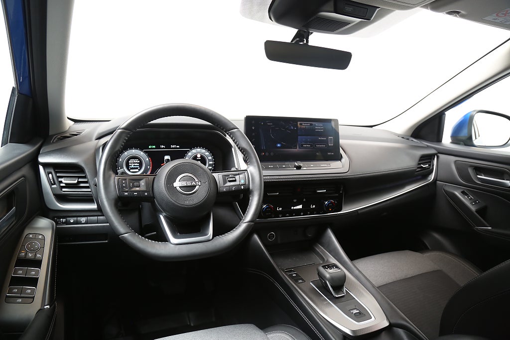 Nissan Qashqai 1,3 DIG-T 158hk XTRONIC-CVT 360°-kamera Navi Leasbar 2025