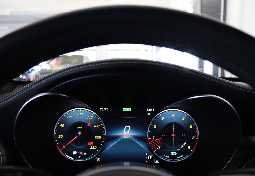 Mercedes-Benz GLC 200 4MATIC AMG Night Pano Cockpit Värmare Kamera Drag