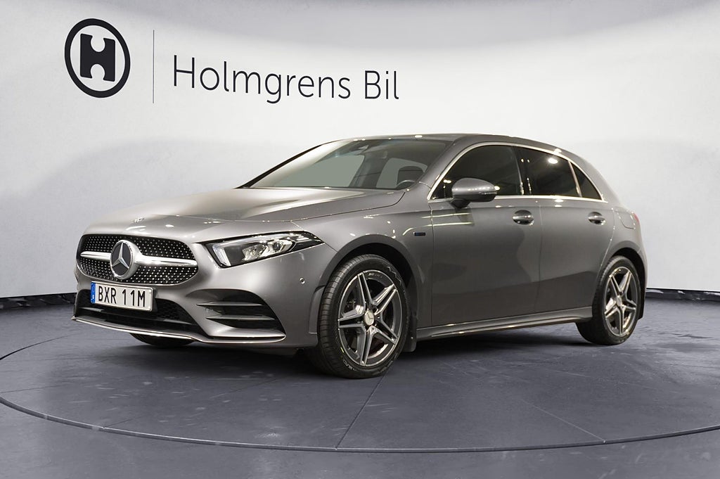 Mercedes-Benz A 250 e 250e AMG Line Kamera Navi Keyless CarPlay Skinn | Ränta