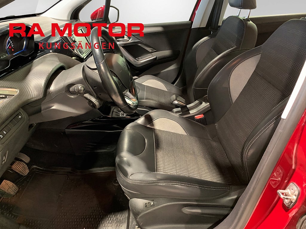 Peugeot 2008 1.2 82hk Allure | Backkamera | P-sens | Kamrem bytt