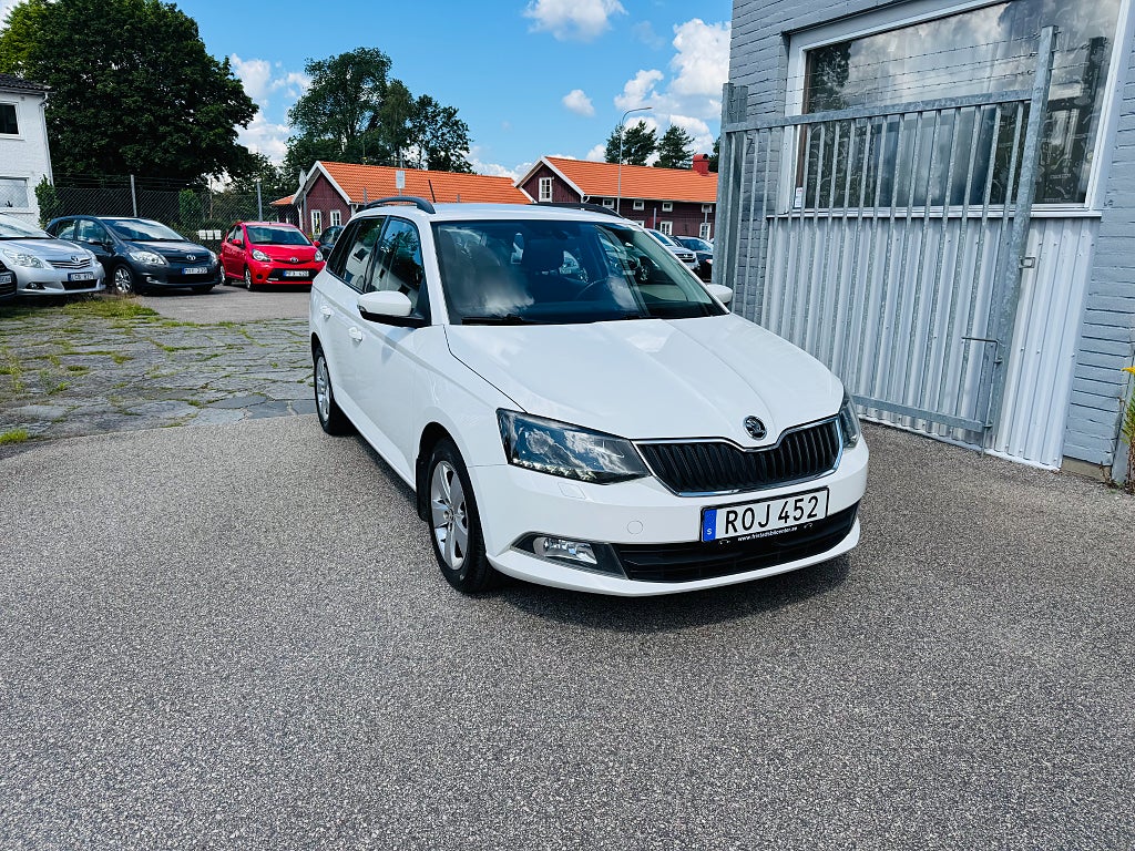 Skoda Fabia 1.2 TSI 90HK STYLE COMBI / 11900Mil 
