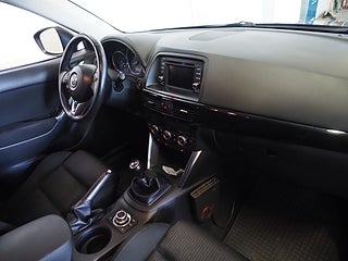 SUV Mazda CX-5 10 av 23