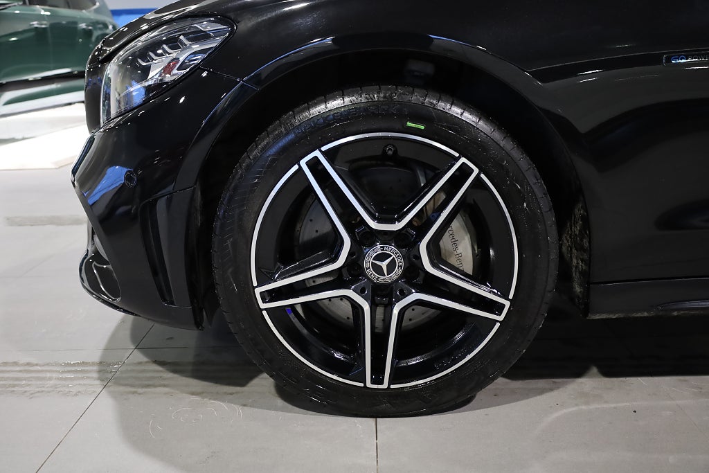 Mercedes-Benz C 300 T e AMG Night-EDT Drag Värmare Kamera Navi 2021