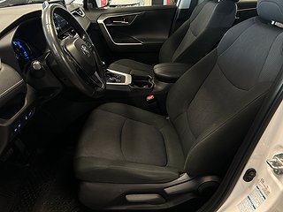 Toyota RAV4 Hybrid AWD-i E-CVT Active S&V-däck/M-värm/Kamera