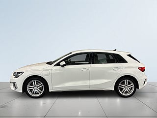 Audi A3 40 TFSI e S Tronic S&Vhjul/Kamera/Carplay/AdaptivF/MOMS – bild 4