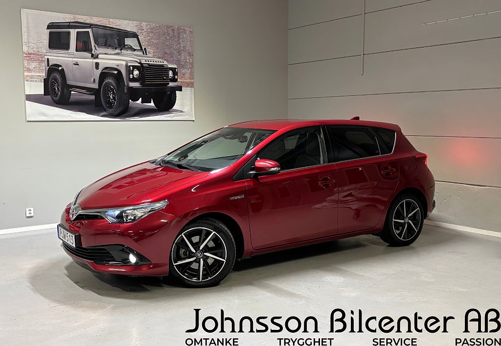 Toyota Auris Hybrid e-CVT Intense Edition B-kamera 