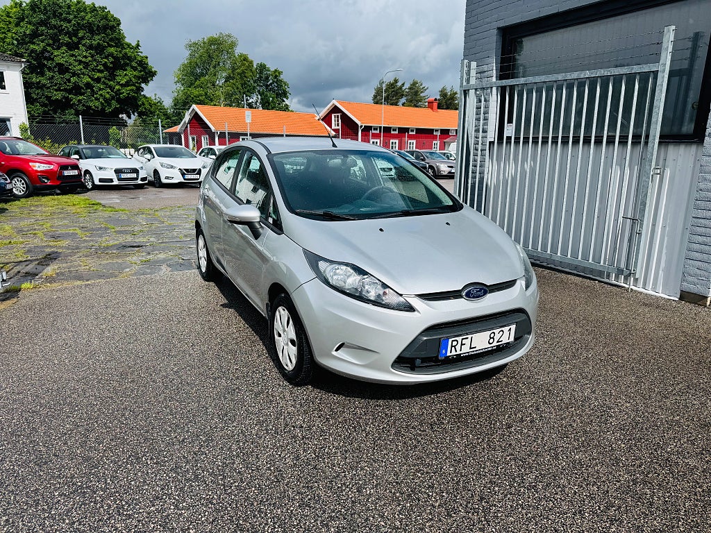 Ford Fiesta 1.6 TDCi 95HK 5-D TREND / VÄRMARE