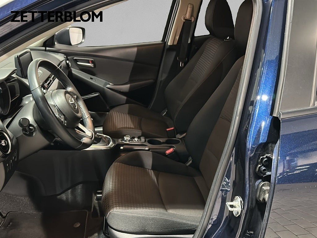 Halvkombi Mazda 2 7 av 15