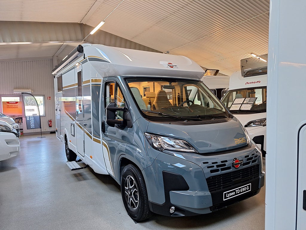 Bürstner B66 Lyseo TD 690 G Långbädd, Automat, Solcell