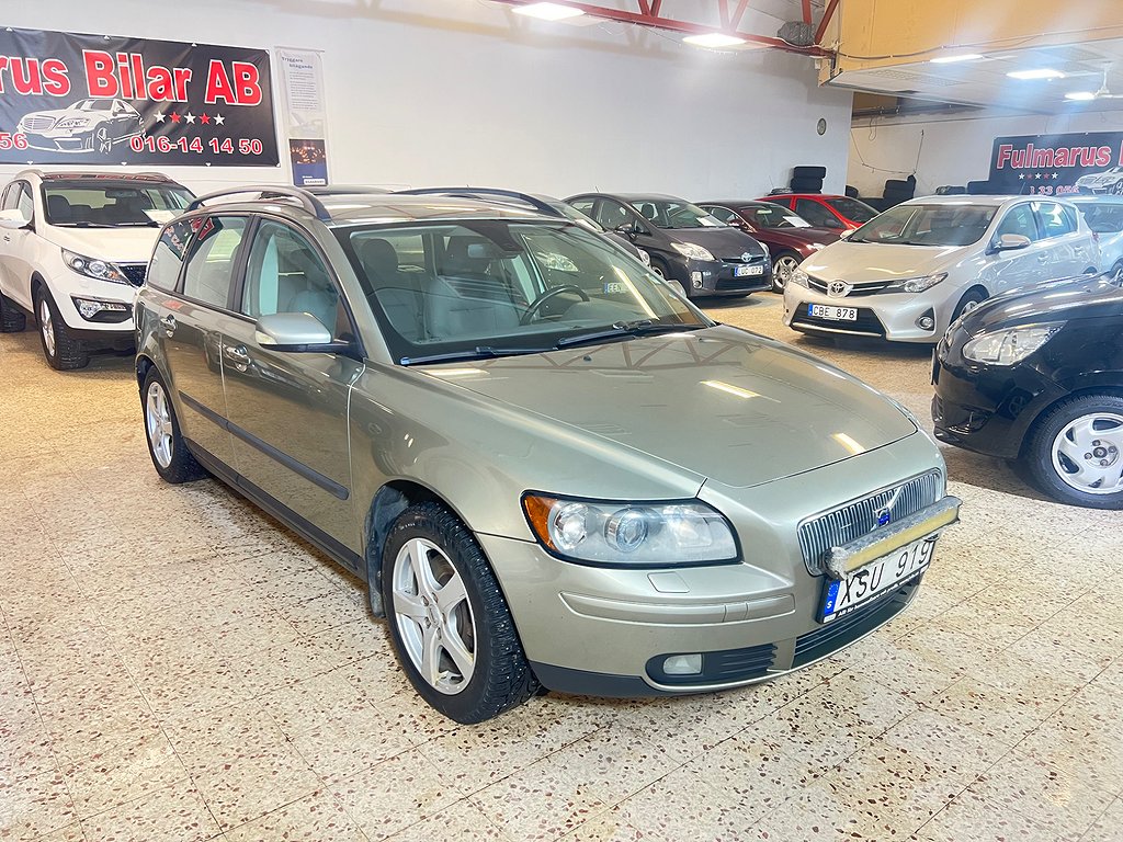 Volvo V50 T5 AWD Kinetic Ny Servad ny Kamrem Ny Besiktigad 