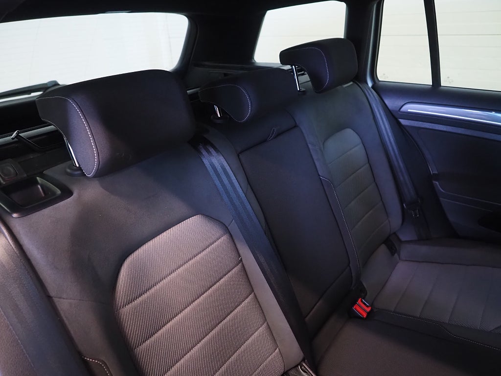 Volkswagen Golf Sportscombi 1.4 TSI 150hk GT R-Line Drag Kamera Pluspkt 2016