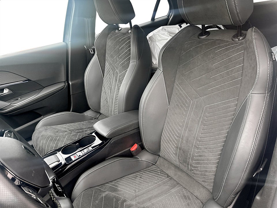 Bild på Peugeot 2008 GT Hybrid 145hk Aut B-KAMERA CARPLAY