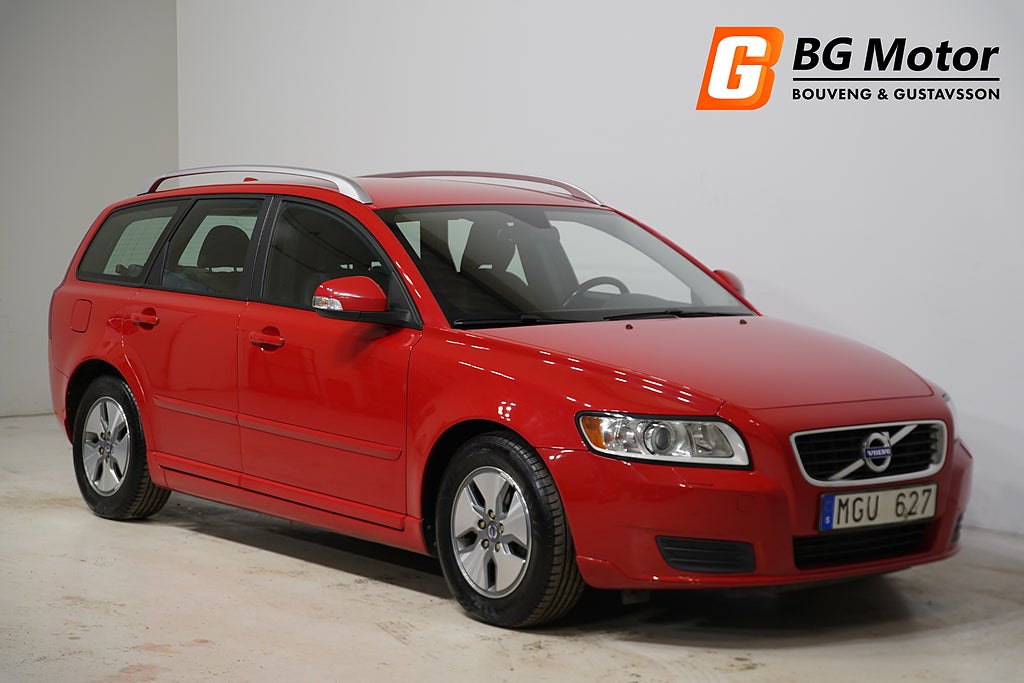 Volvo V50 D2 116HK Kinetic Dragkrok/AUX