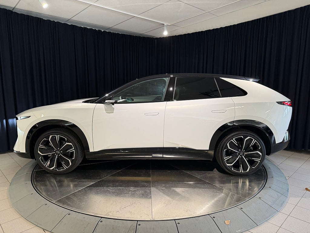 Mazda CX-6e 2026 - miniatyr 3