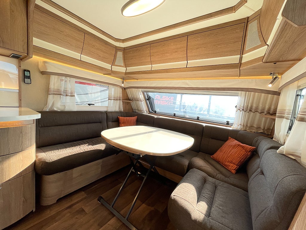 Kabe Smaragd 520 XL KS / ALDE / AC / Året runt standard / 1995kr/mån  - Kabe