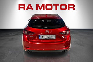 Halvkombi Mazda 3 5 av 13