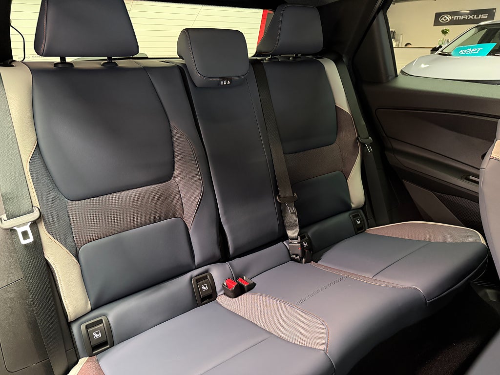 Nissan Micra 52 kWh Evolve 2-Tone