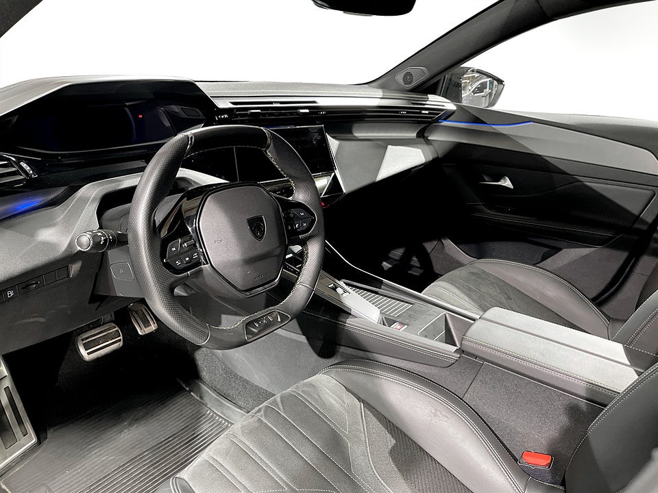 Bild på Peugeot 308 5D GT PHEV Aut - B-KAMERA CARPLAY EN ÄGARE 225hk