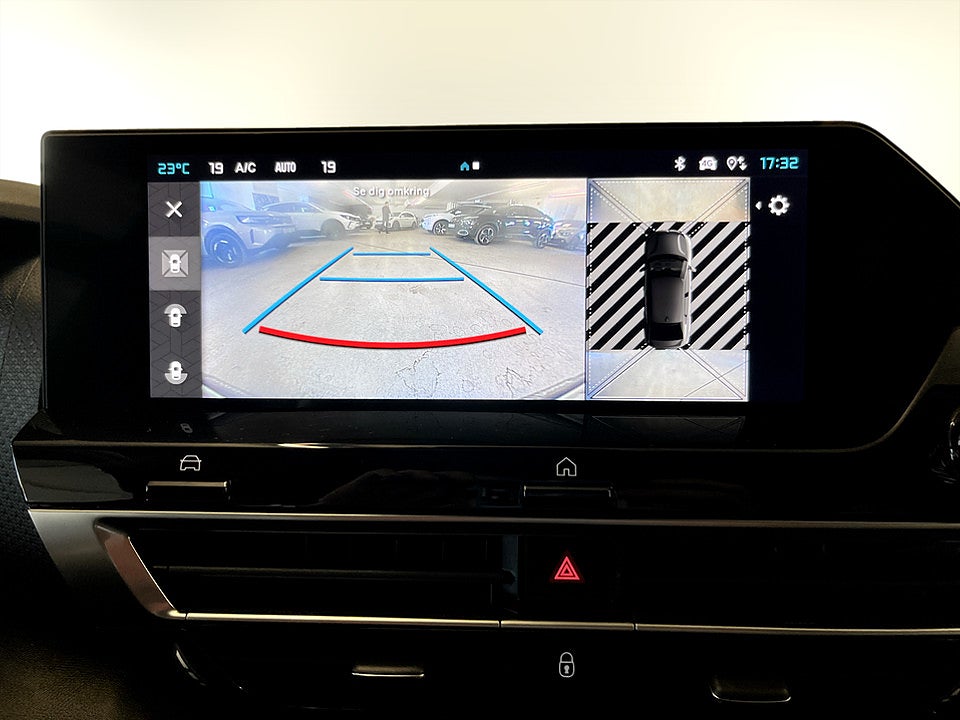 Bild på Citroën C4 X Shine 1.2 PT 130hk Aut 360-KAMERA RATTVÄRME