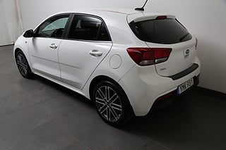 Halvkombi Kia Rio 4 av 24