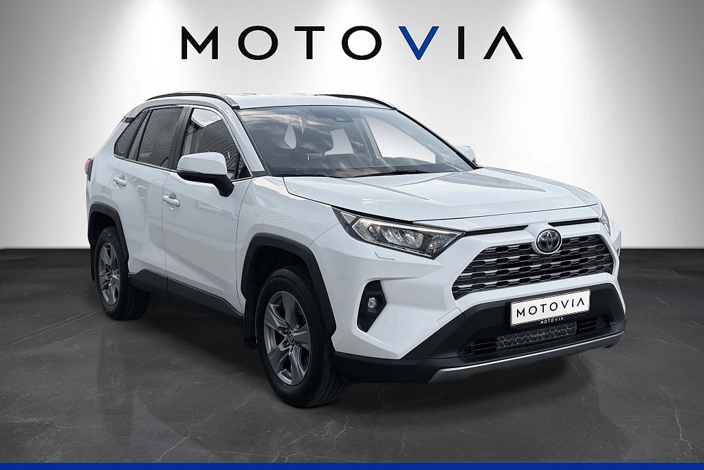 Toyota RAV4 2.5 Hybrid AWD-i Active GPS Backkamera CarPlay Värmare