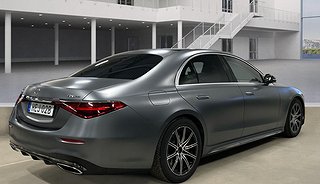 Sedan Mercedes-Benz S 14 av 14