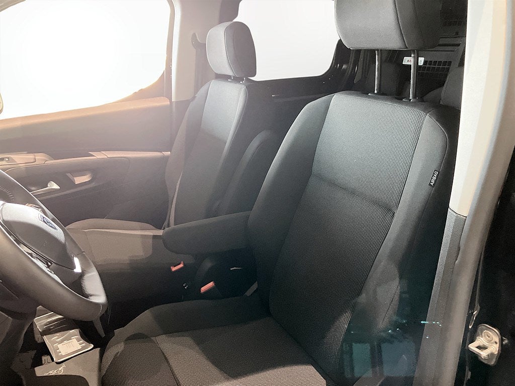 Bild på Peugeot Partner Crew cab 1.5 BHDi 130hk Aut L2 - B-KAMERA, DRAG