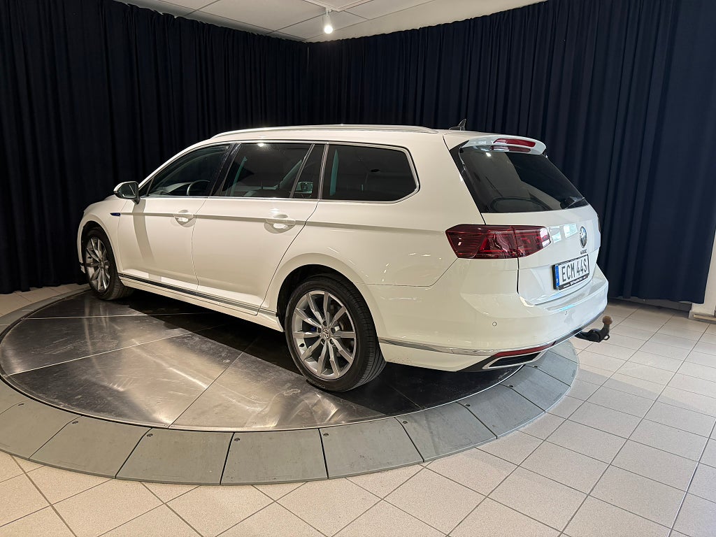 Volkswagen Passat 2022 - miniatyr 5