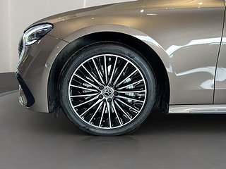 Sedan Mercedes-Benz E 15 av 15