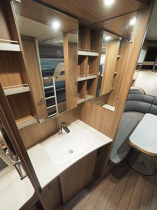 Husvagn, 2-axl Knaus Südwind Scandinavian 750 UFK 18 av 23