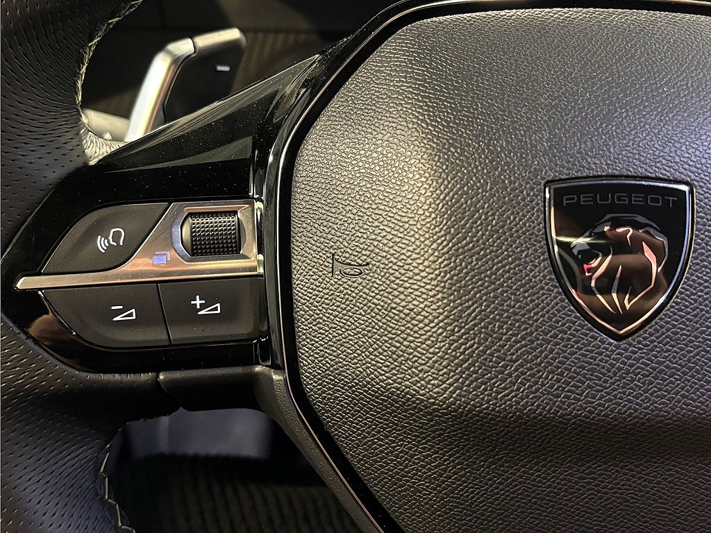 Bild på Peugeot 2008 GT 1.2 PT 130hk Aut - B-KAMERA, CARPLAY