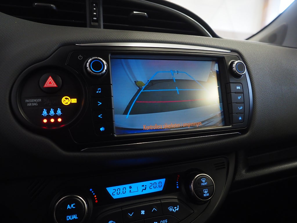 Toyota Yaris Hybrid e-CVT 101hk Edition Feel Backkamera 2016