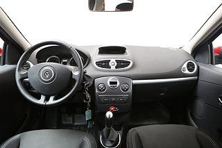 Halvkombi Renault Clio 12 av 19