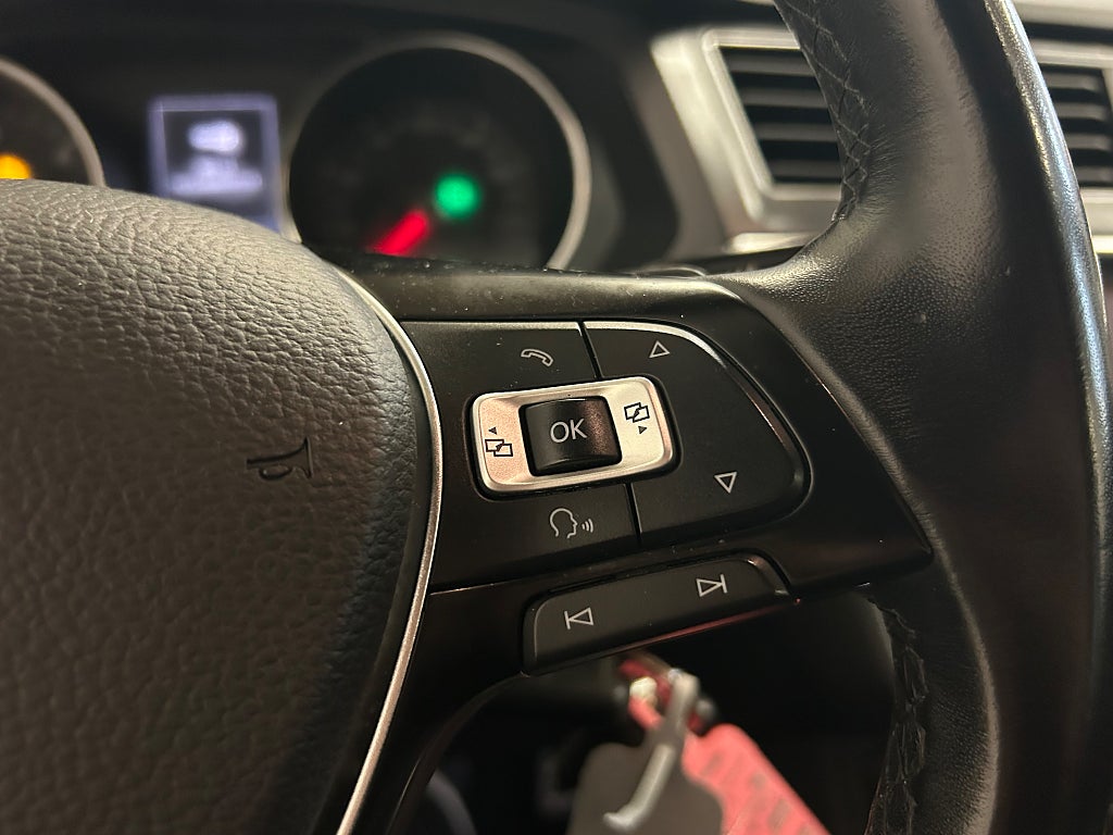 Volkswagen Tiguan Allspace TDI 150hk 4M DSG |D-värm|Drag| 2018