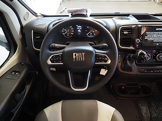 Husbil-halvintegrerad Knaus L!ve Wave 700 LX 8 av 22