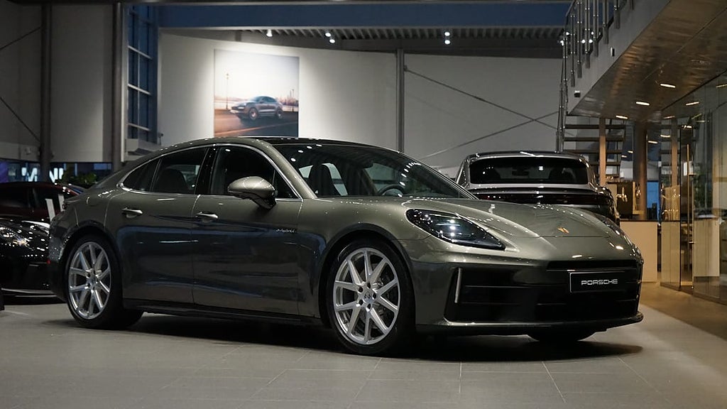 Porsche Panamera 4 E-Hybrid